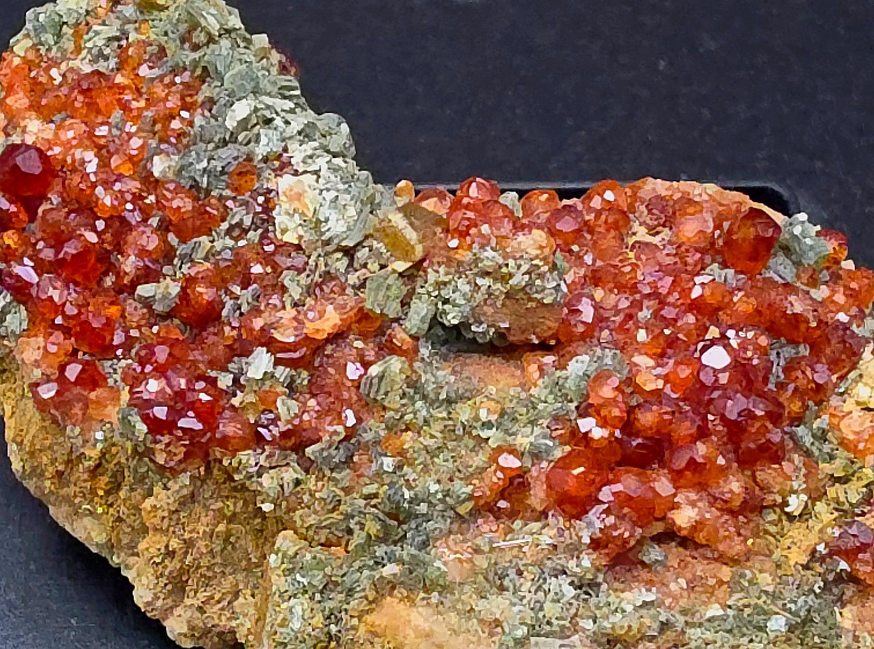Minerali & Pietre curative: Three Natural Hessonite Garnet Crystals – Usato da Figino venduto da minshop 3