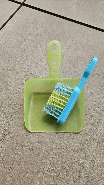 Giocattoli: Wischset für Kinder – Usato da Oberkirch LU venduto da chroeschi79