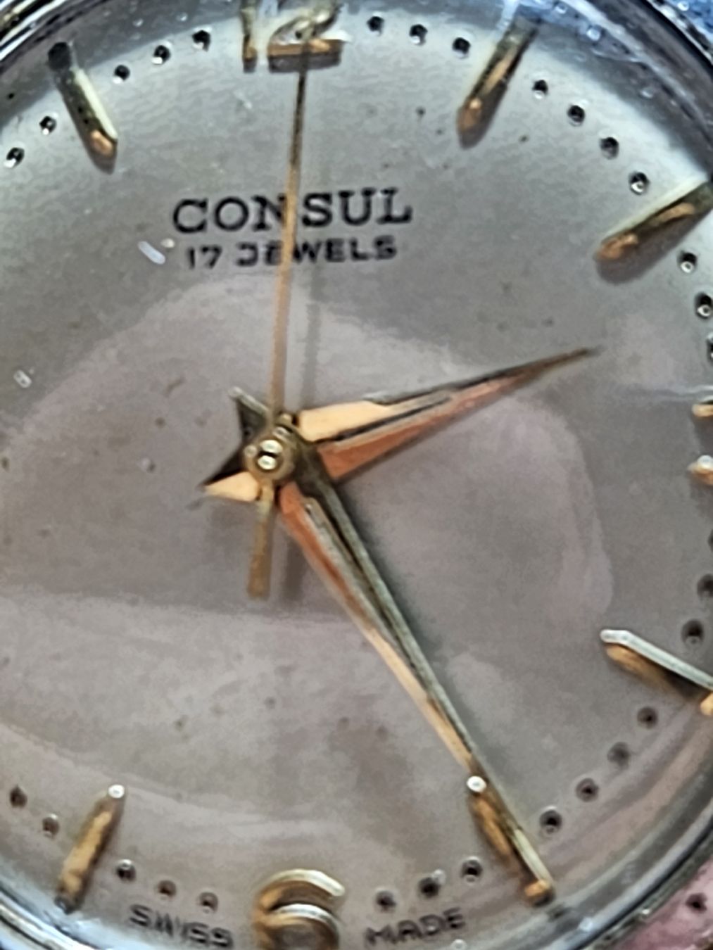 Montres: Consul Handaufzug Herrenuhr 33mm – D'occasion à Flamatt par pie_f9zm 4