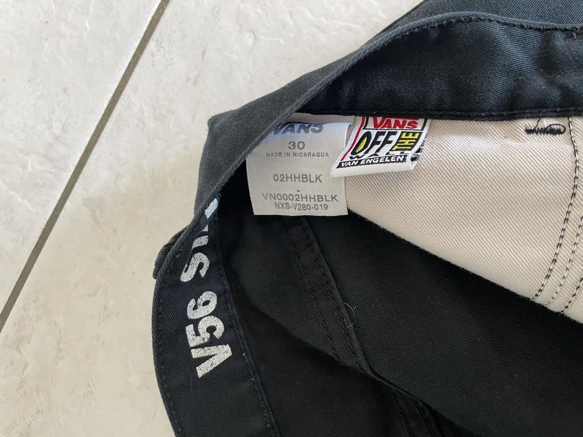 Pantaloni: Pantalon Vans en taille 30 – Usato da Colombier NE venduto da thomasarquint 3