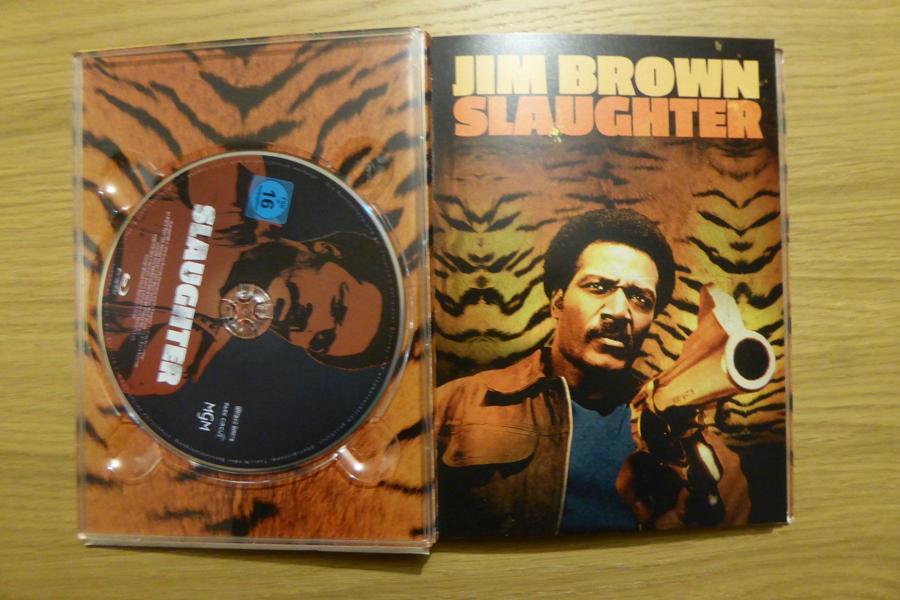 Tutti i DVDs: 1x Bluray 1xDVD Slaughter Mediabook – Usato da Allschwil venduto da Summelsarium 4