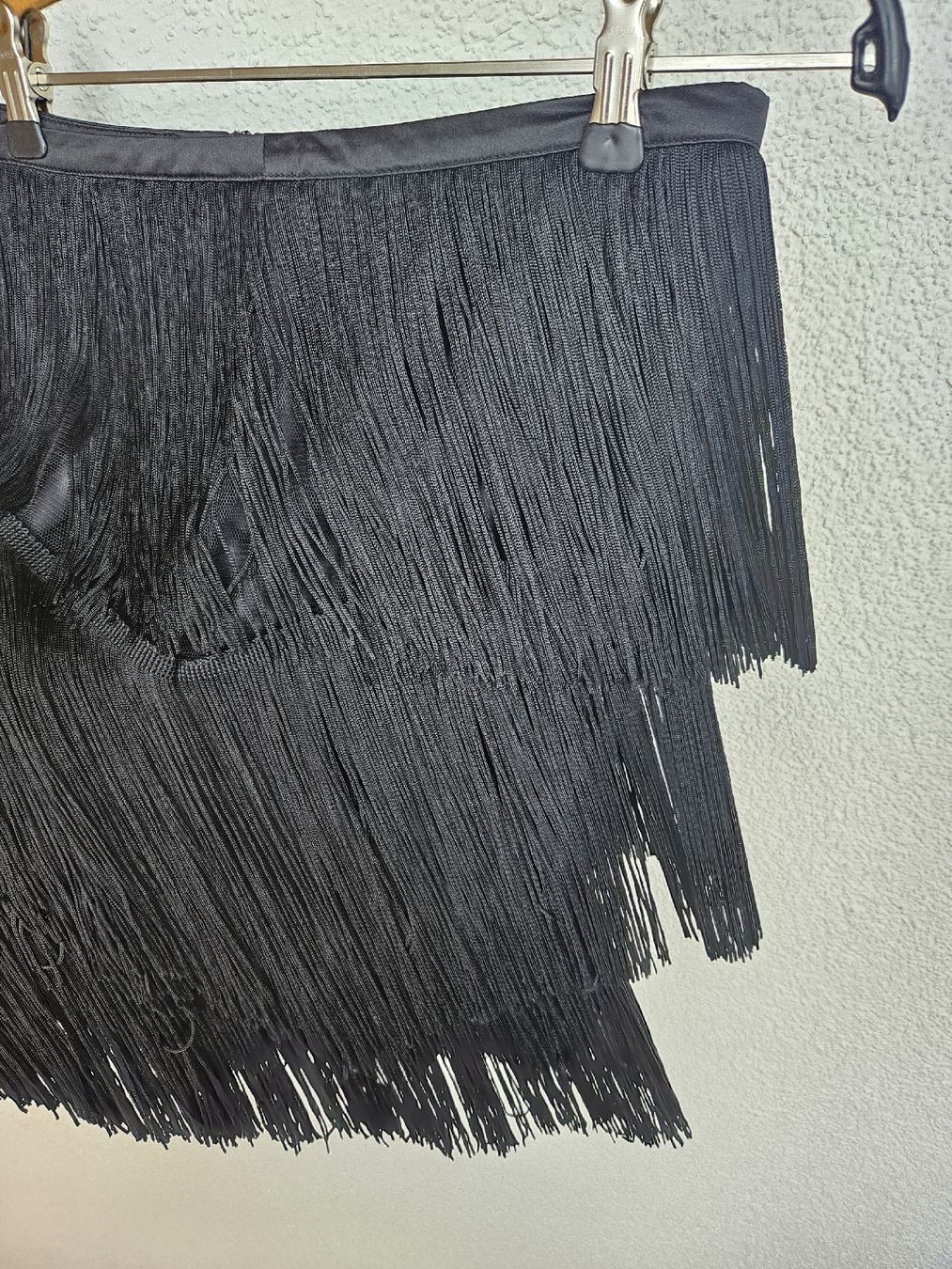 Zara Jupes: Schwarzer Fransenrock von Zara Basic, Grösse S – D'occasion à Staffelbach par Frisco77 2