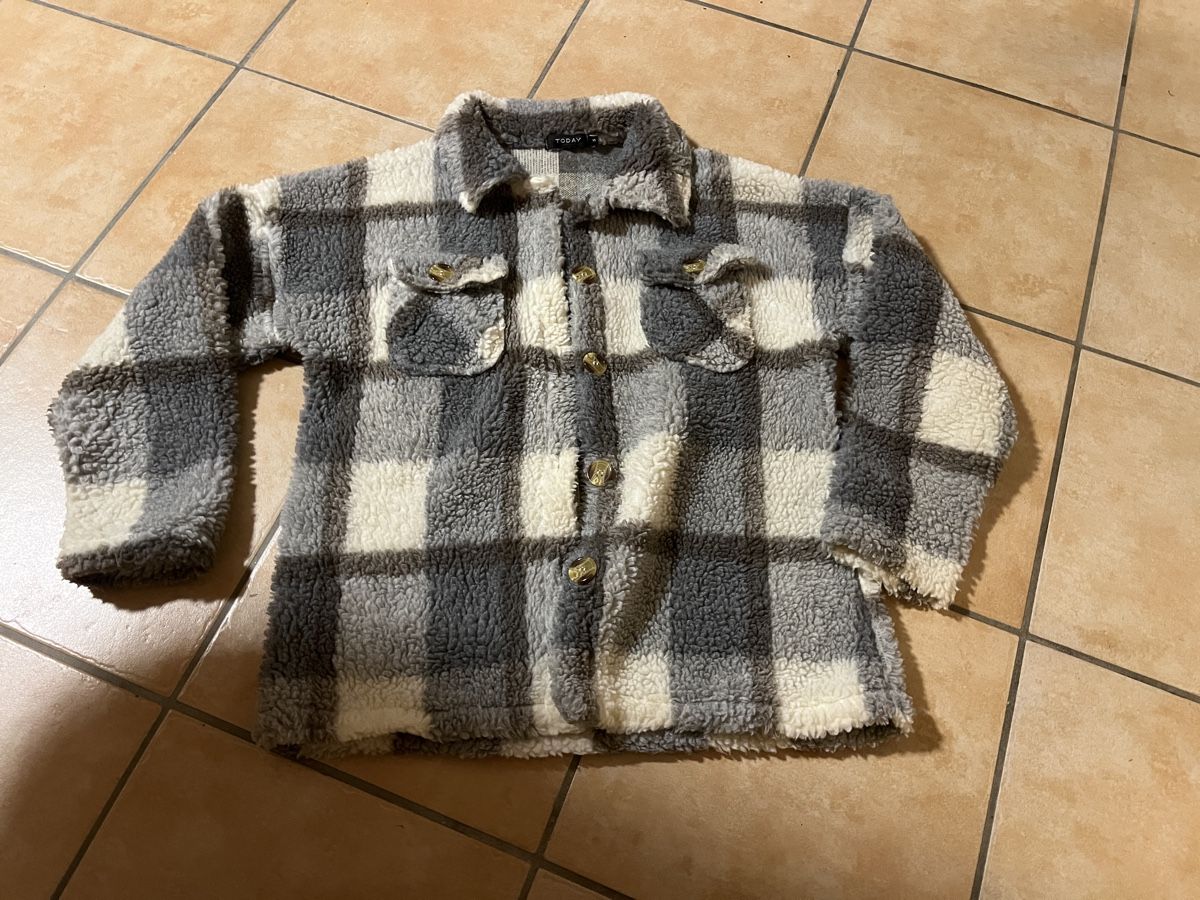 Lotti di vestiti: Kleiderpaket Grösse XS/S, 12 Teile – Usato da Kaltenbach venduto da happysunshineee 1