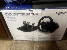 Logitech G923 volant et pédales état neuf