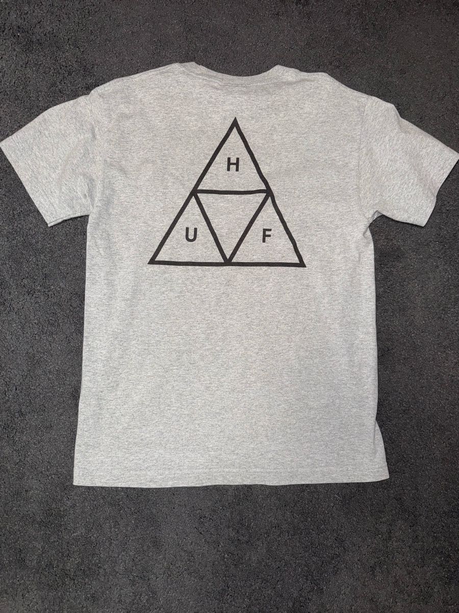 T-shirt: HUF T-Shirt (grau) – Usato da Planken venduto da edw_2zds 1