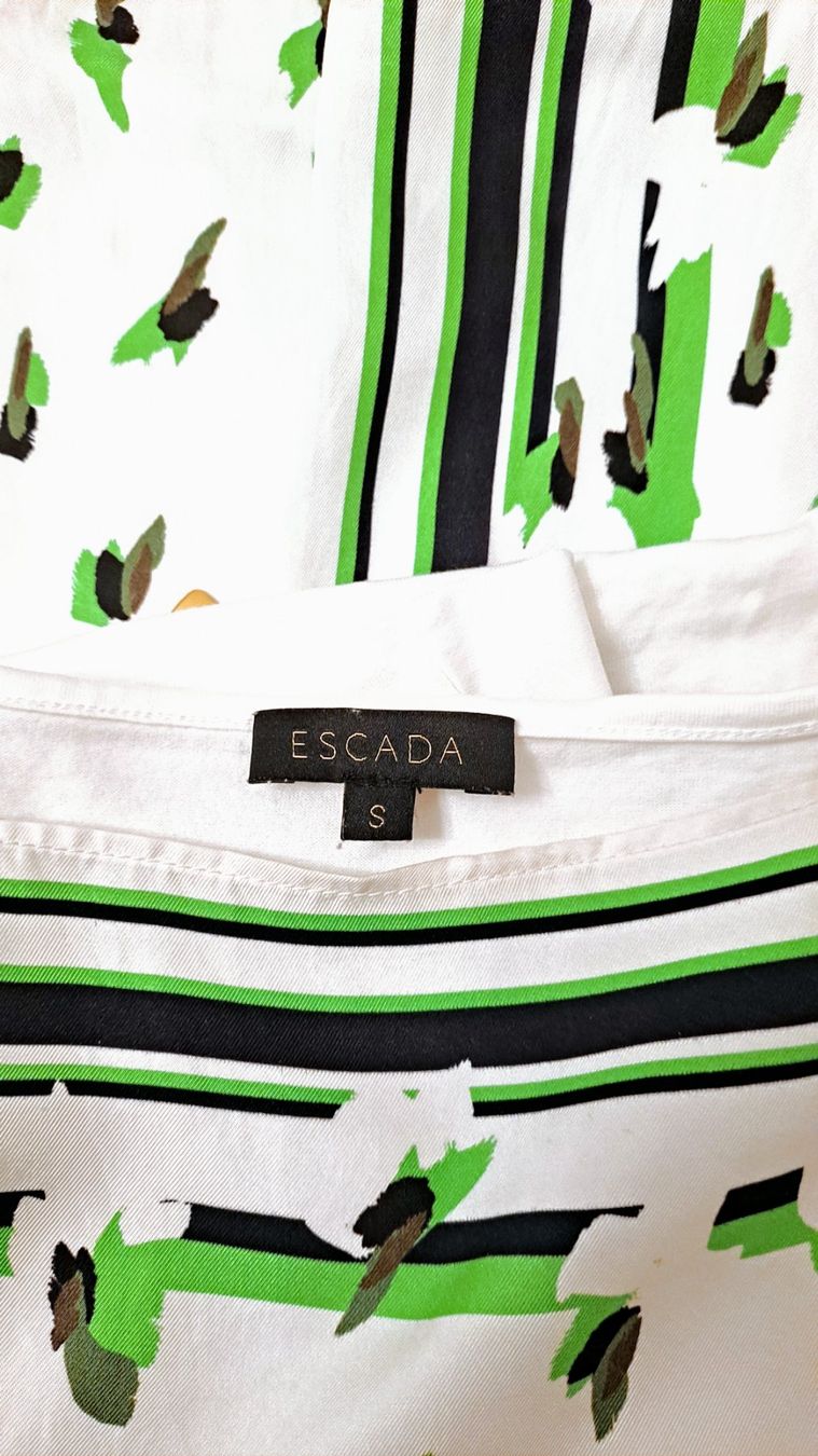 Escada Camicette: Escada Seidenbluse Gr. S eher M. NP 332 CHF – Usato da Liestal venduto da Mas-Y-Mas 3