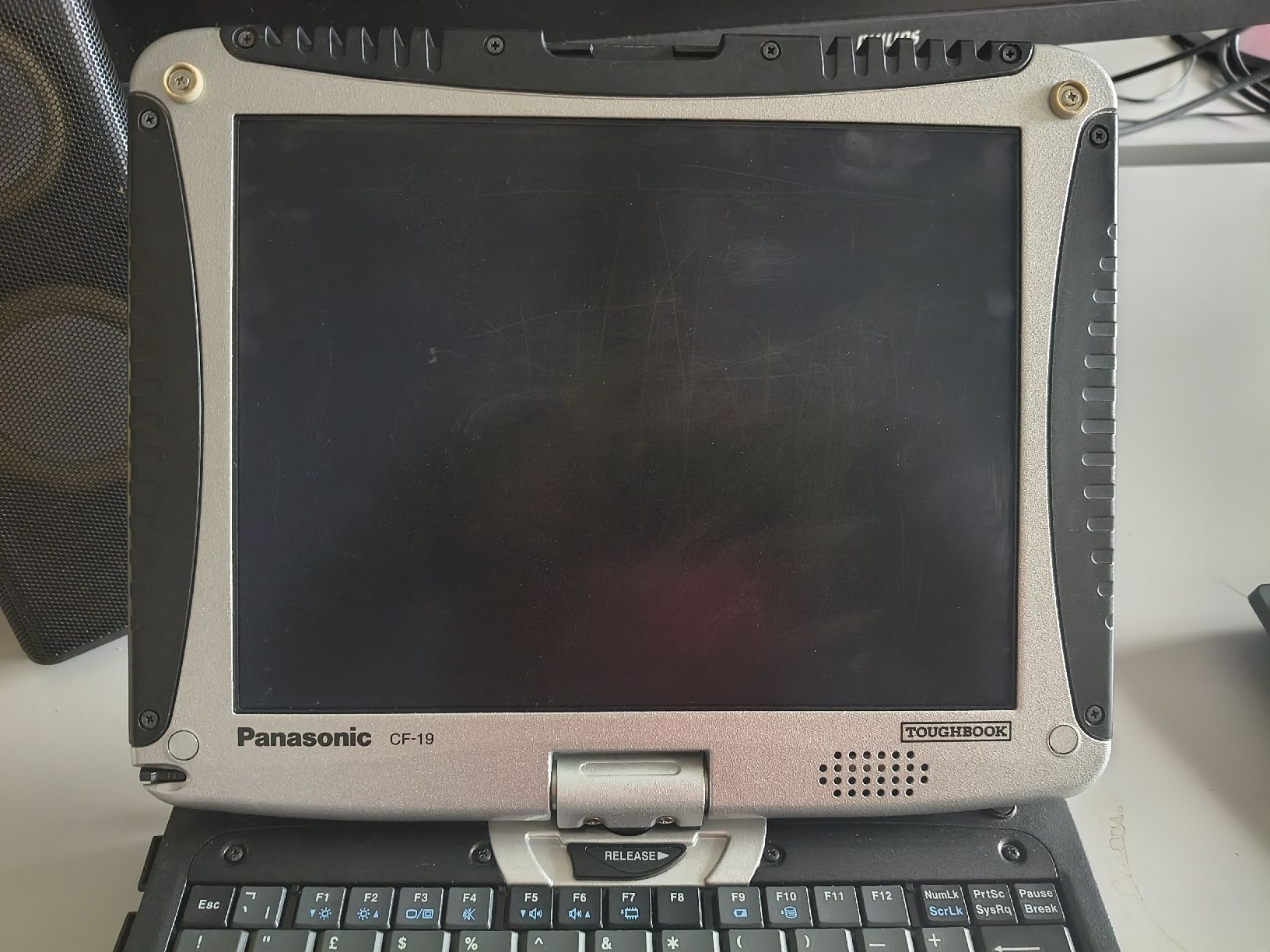 Panasonic Notebook: Panasonic Toughbook CF-19 rugged laptop untested condition – Difettoso da Zürich venduto da TrainLine 3