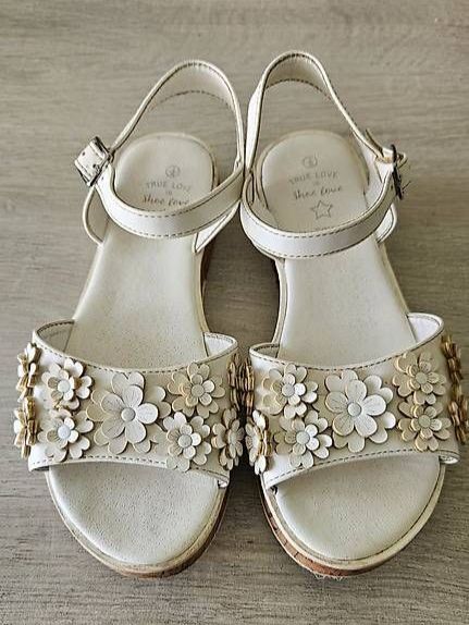 Scarpe per ragazze: Mädchen Sandalen Gr. 35 – Usato da Zug venduto da nikspk 1