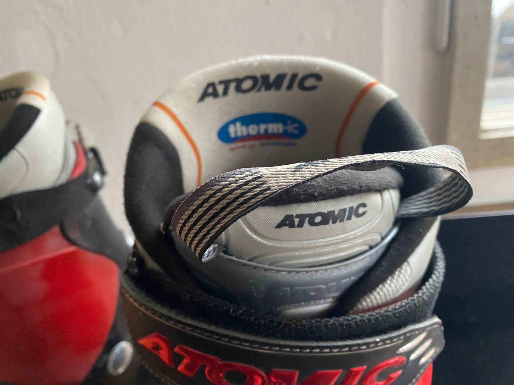 Atomic Scarpe da uomo: Atomic Skischuhe – Usato da Grafenried venduto da 3322 2