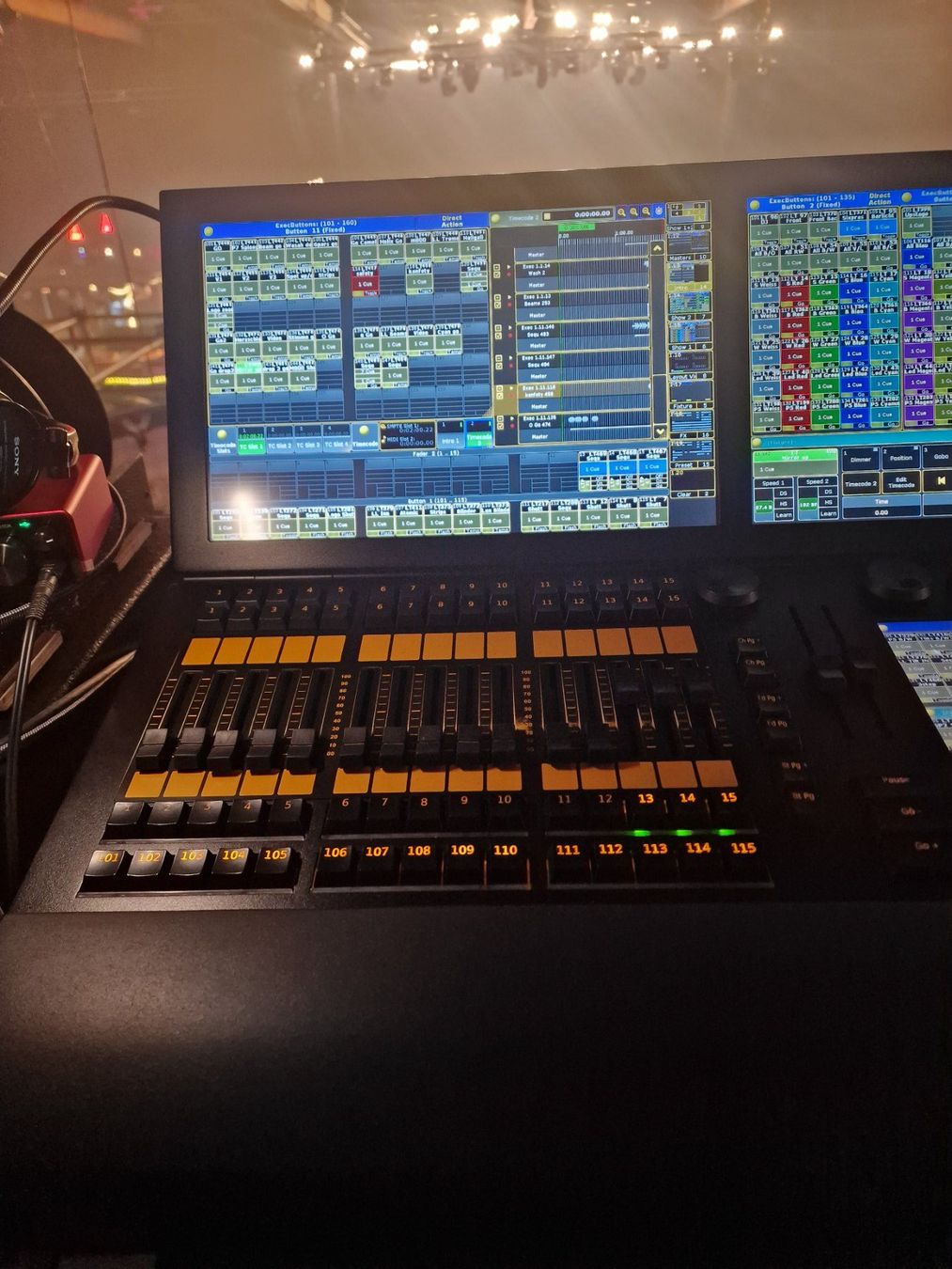 Console di mixaggio: Grand MA2 Light – Usato da Neuenegg venduto da Fluemi01 8