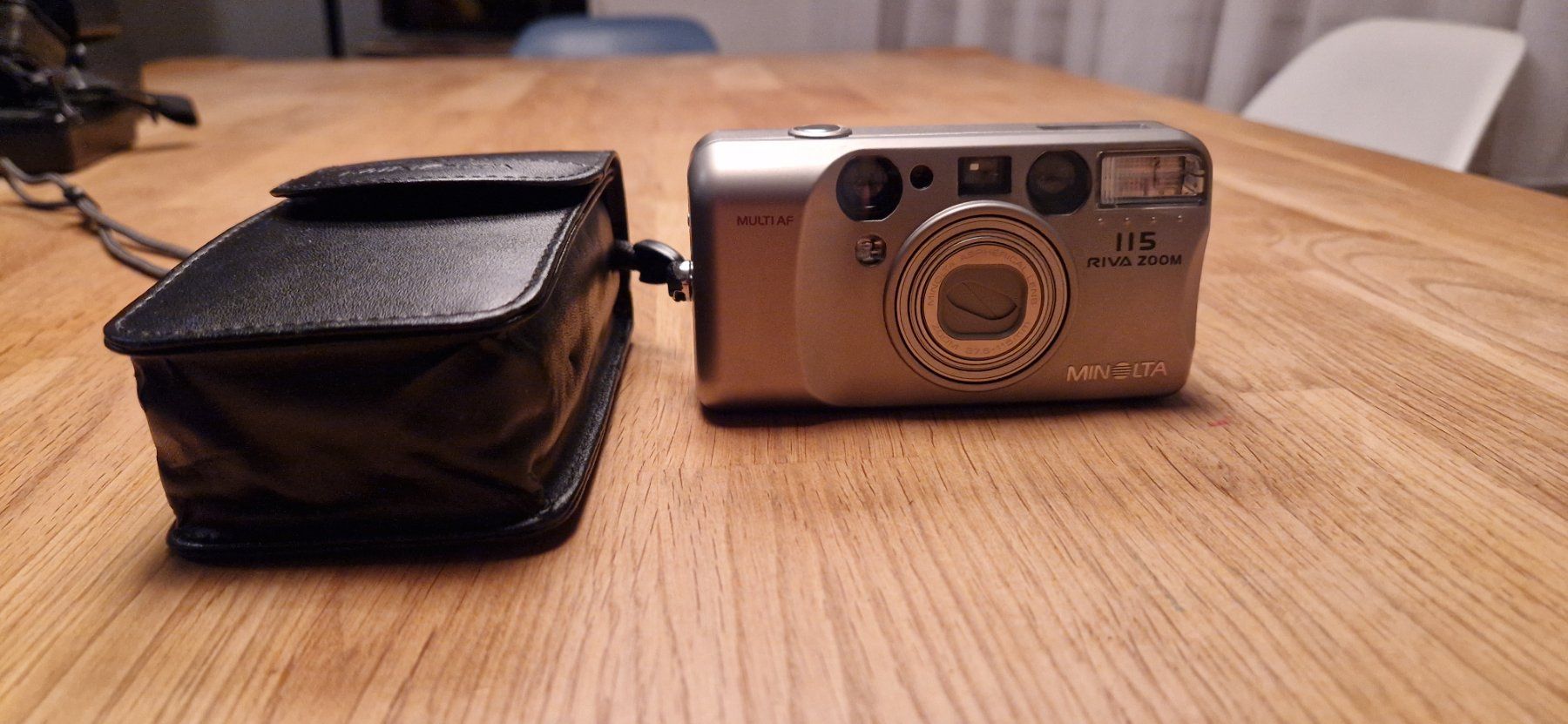 Minolta Fotocamera: Minolta 115 Riva Zoom Kleinbild Analogkamera – Usato da Zürich venduto da Lina049 1