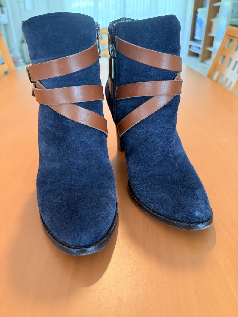 Navyboot Scarpe da donna: Navyboot Stiefelletten, dunkelblau, Wildleder Gr.38 – Usato da Wädenswil venduto da stg_9zfm 4