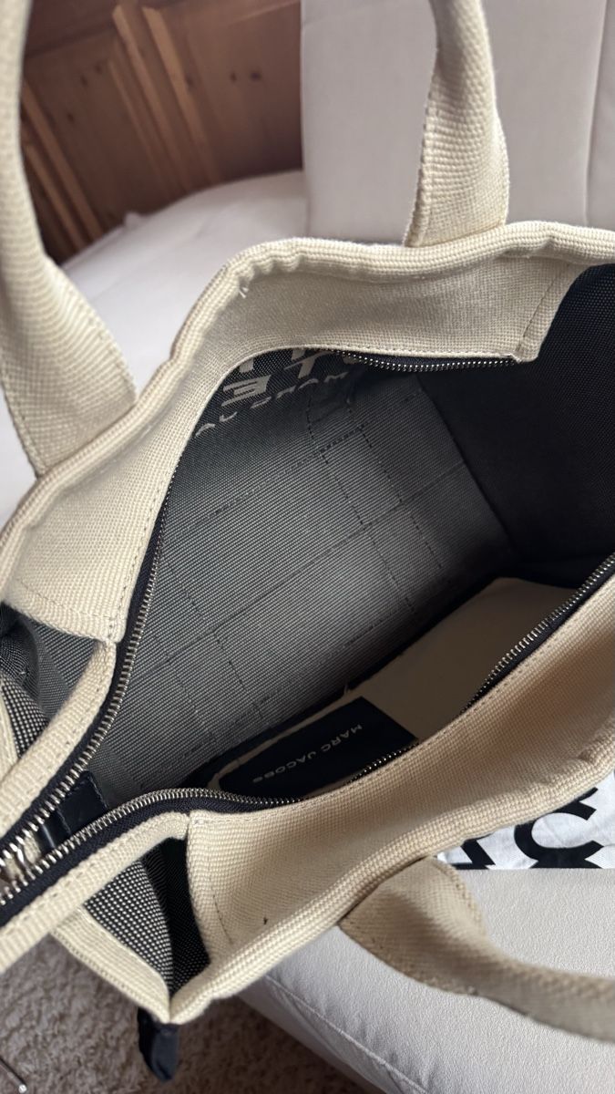 Marc Jacobs Borse da donna: The Tote Bag by MJ – Usato da Surcasti venduto da Lenkita 2