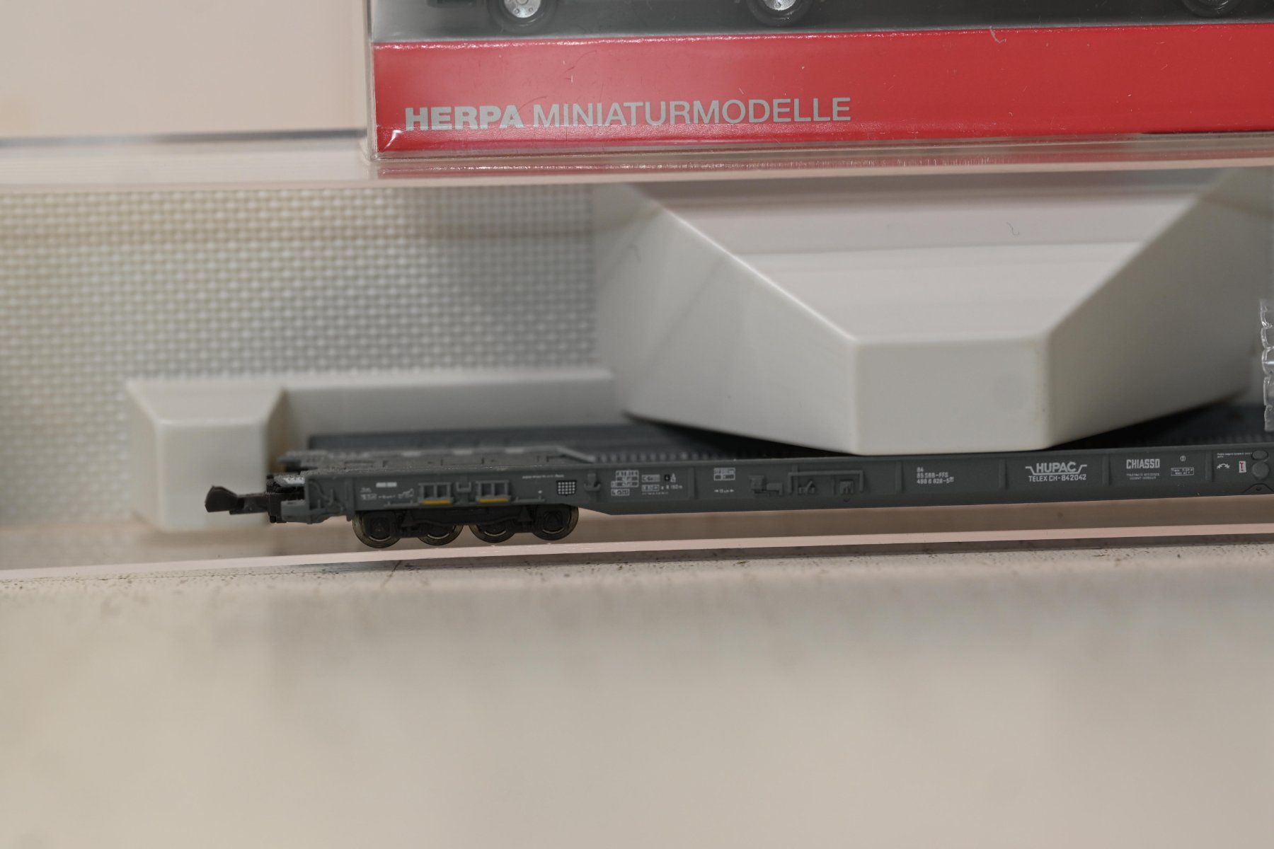 Fleischmann Modellini di ferrovie: Hupac Wagen Galliker  Fleischmann Spur N mit OVP – Usato da Laupen ZH venduto da Zmoewe 1