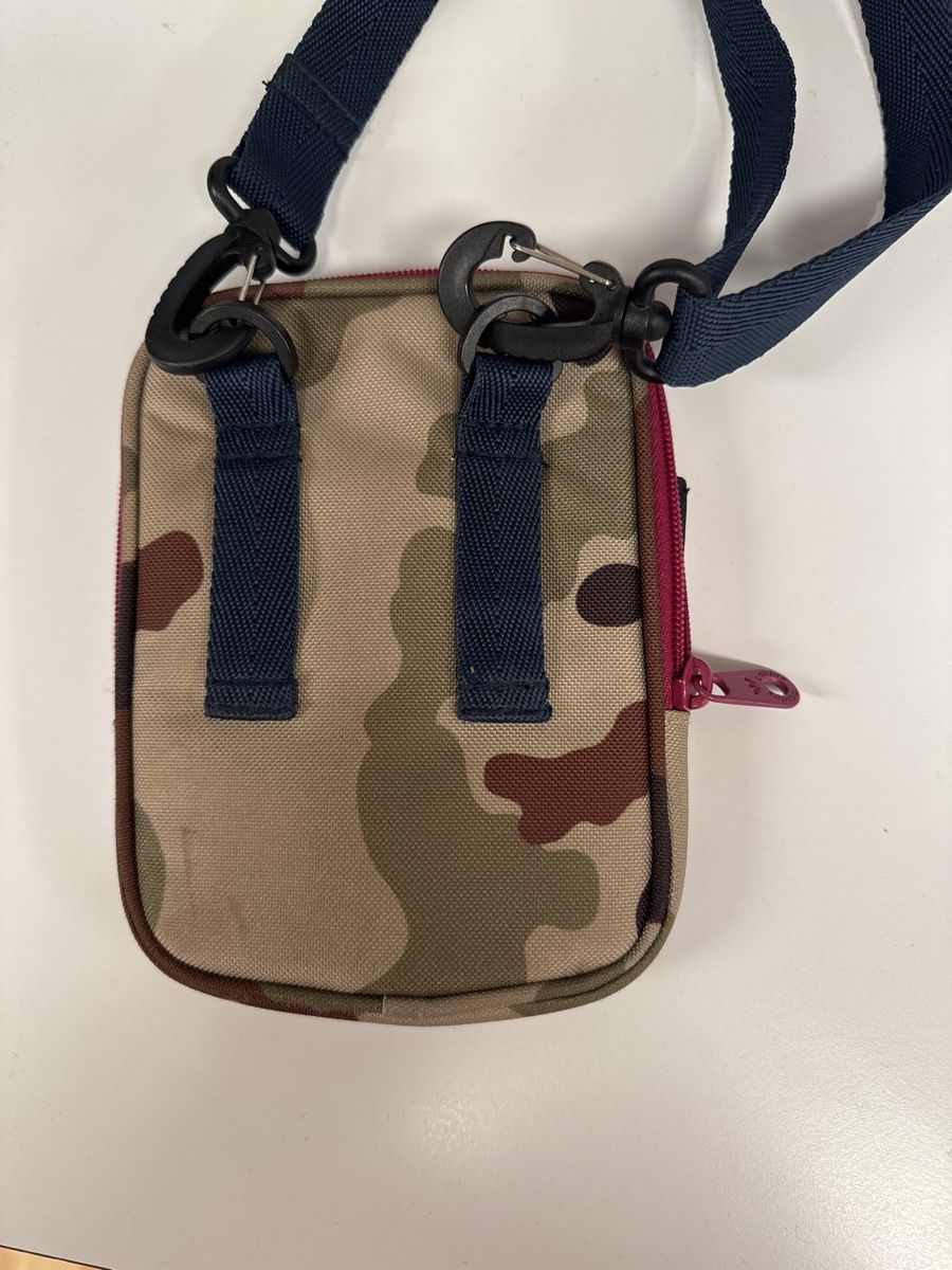 Adidas Taschen: Adidas Umhängetasche  Tasche klein – Gebraucht aus Oberweningen von Jogi2 3