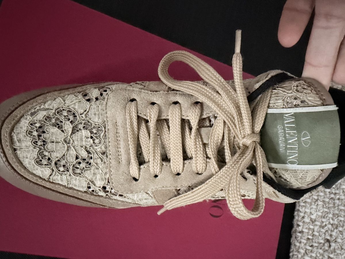 Valentino Scarpe da uomo: Valentino Garavani Baskets Rockrunner Dentelle Taille 40 – Nuovo (secondo la descrizione) da Courgevaux venduto da auxtrouvailles 2