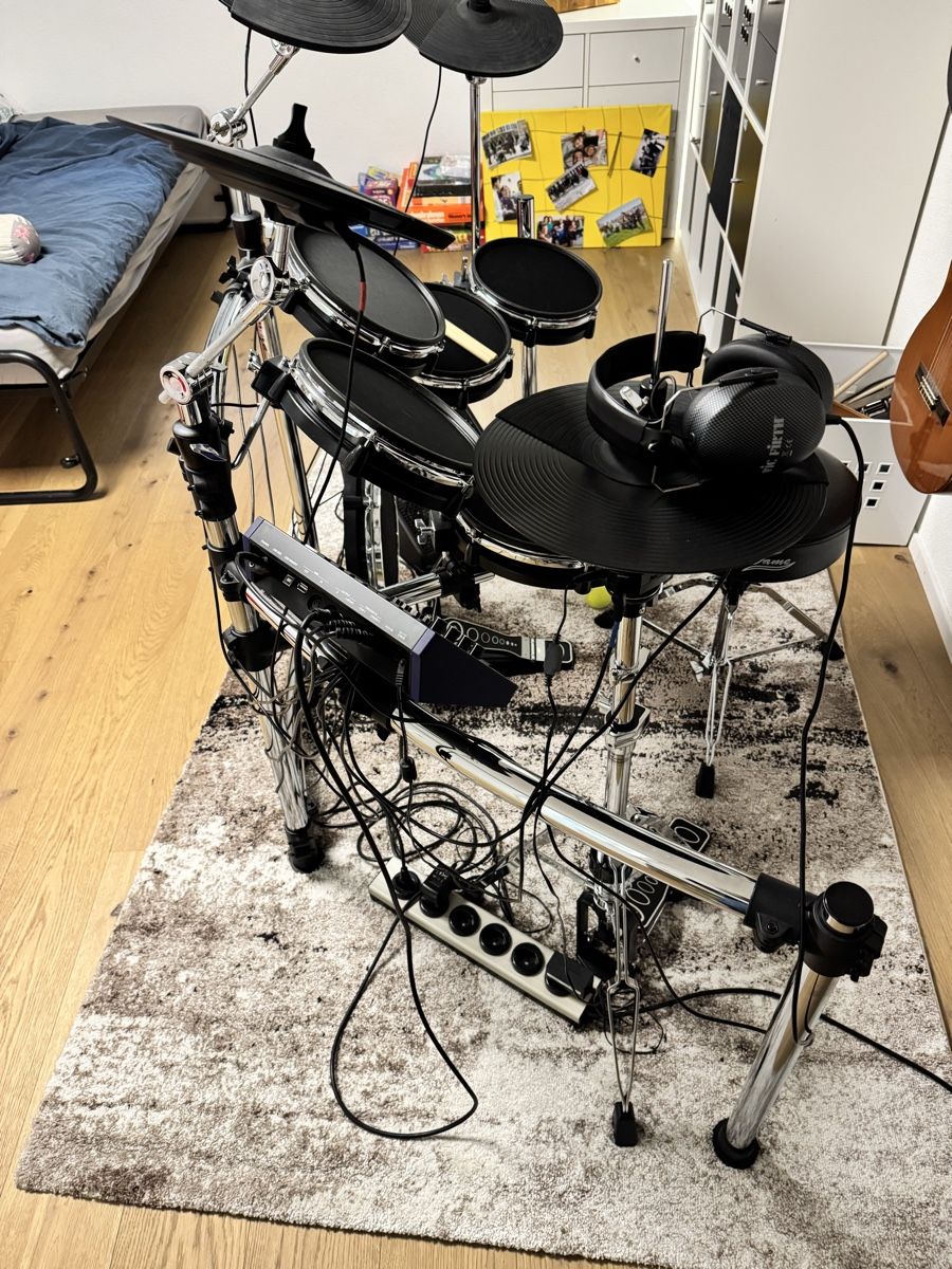 Musikinstrumente: Fame DD-One XT Simon Phillips E-Drum Set mit Doppelpedal+ – Gebraucht aus Widnau von  6