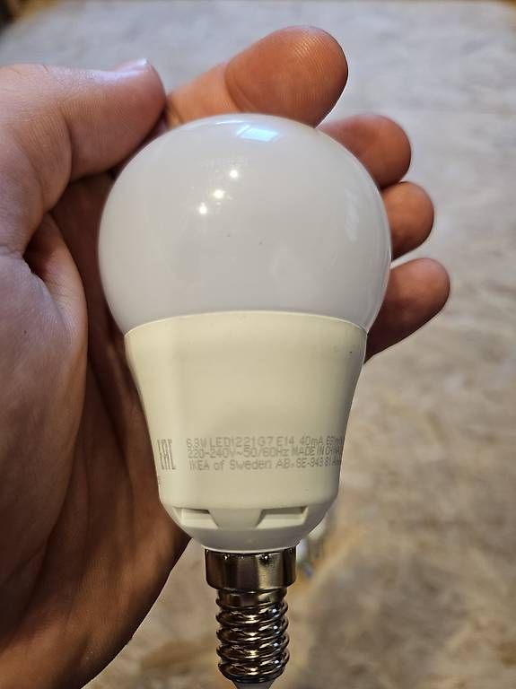 Lampade: 3 E14 LED Glühbirnen 2700 K 6.3W – Usato da Winterthur venduto da diiimiiitriii 2