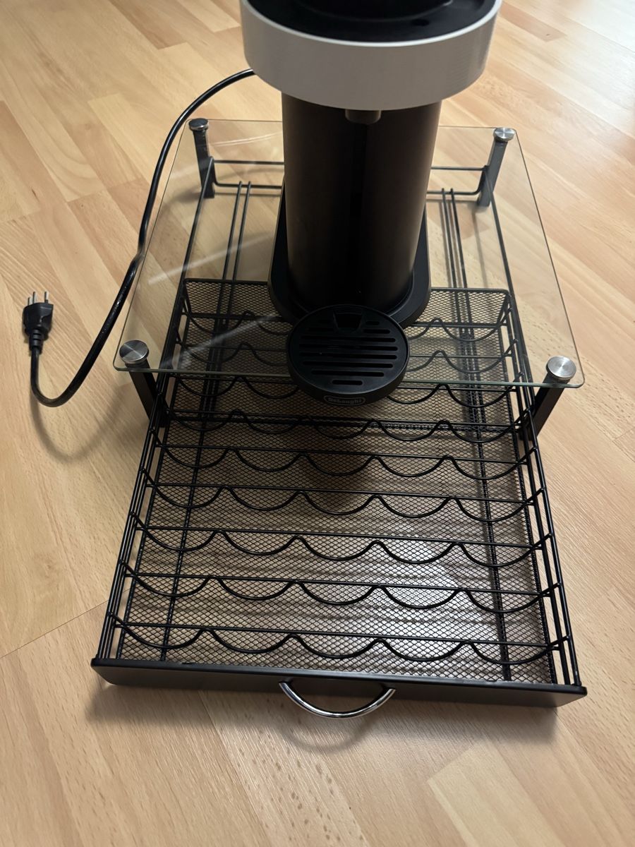 Nespresso Macchine per caffè & Macchine per espresso: Nespresso Vertuo+Kapselbehälter – Usato da Schaffhausen venduto da Faaabiiaaaan 2