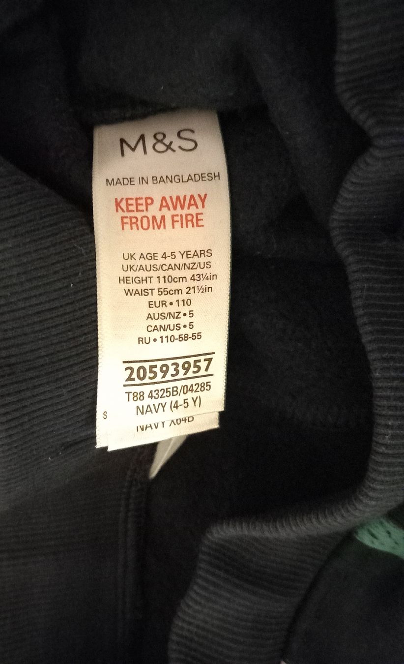Pantaloni: M&S Kinder Jogginghose mit Dinos Grösse 110  – Usato da Zürich venduto da ann_6j7t 1