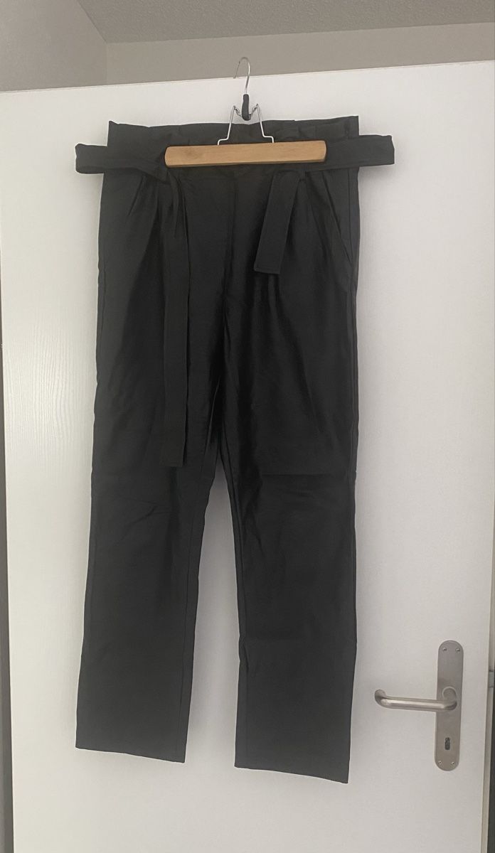 Pantaloni: Lederhose gr. 42 – Nuovo (secondo la descrizione) da Wald ZH venduto da Slaste