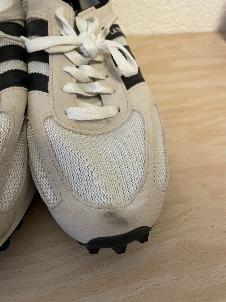Adidas Scarpe da uomo: Sneaker Adidas gris clair homme – Usato da Biel/Bienne venduto da flo_sy9q 2