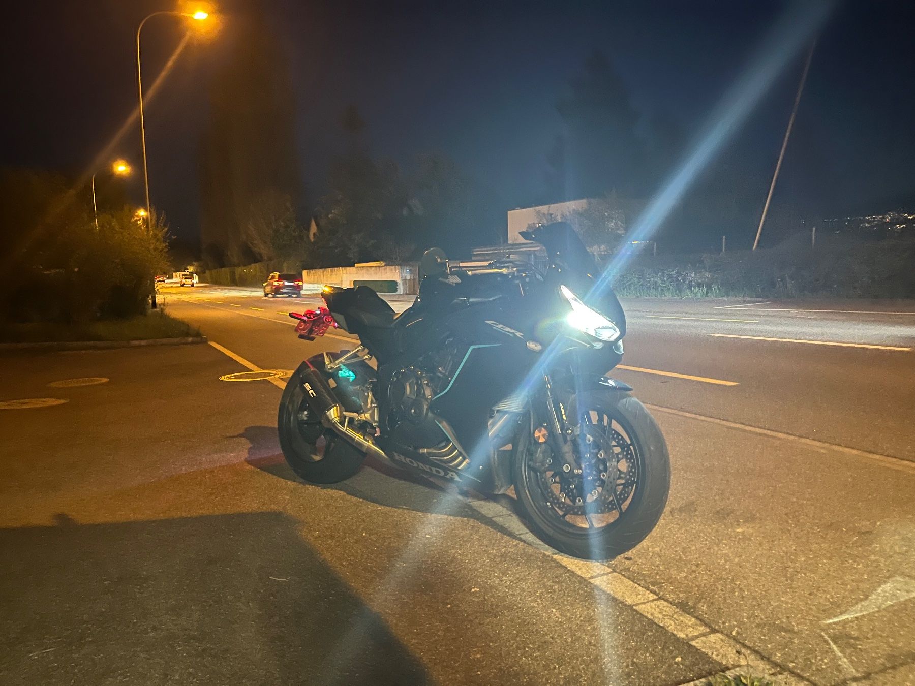 Honda Strada: Honda Cbr 650 RA – Usato da Uerikon venduto da lupin123