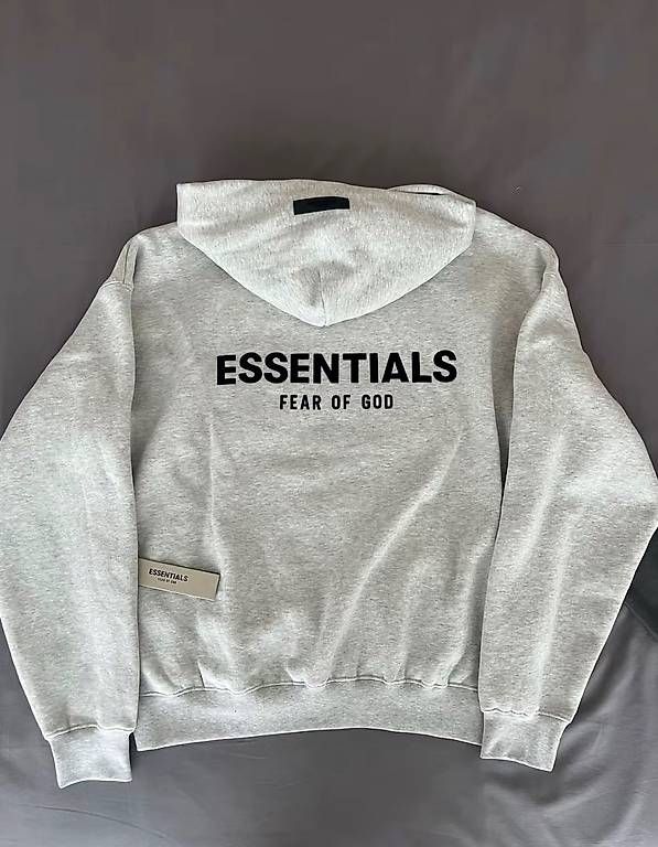 Pullover & Sweatshirts: Hoodies essentials M size  – Neu und originalverpackt aus Martigny von reu_t2ln