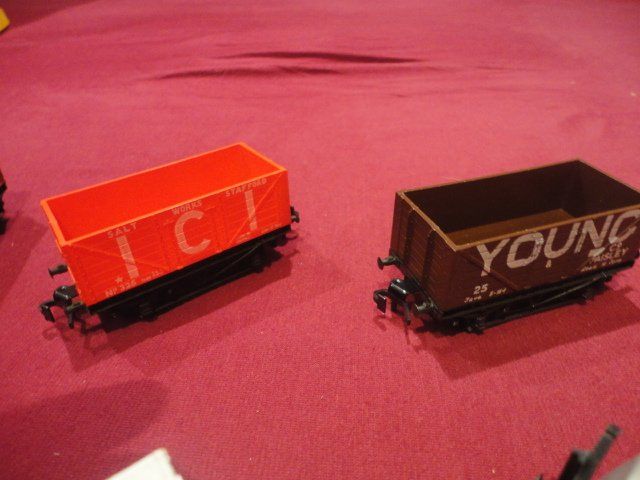 Trix Modellini di ferrovie: Trix Trains H0 9 britische Güterwagen – Usato da Wittenwil venduto da trixmartin 5