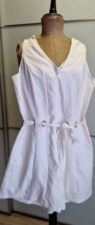Weisser Sommer Jumpsuit mit Gürtel, Grösse S/M, neuwertig