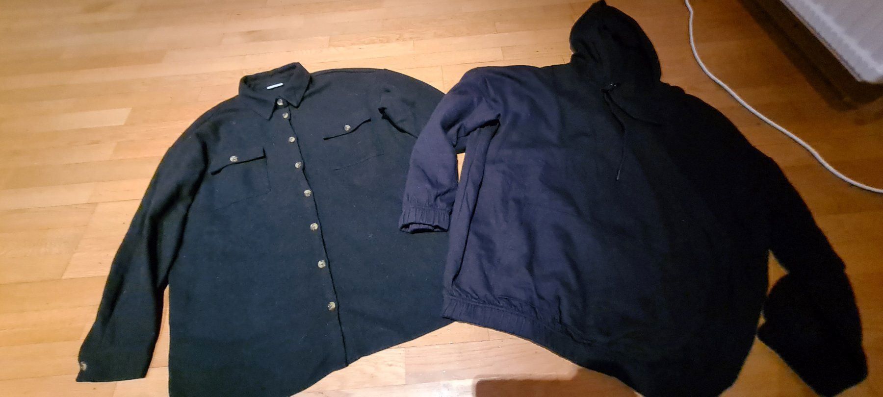 Lotti di vestiti: HOODIE und Bluse schwarz gr.m – Usato da Ferden venduto da jemyce