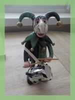 Basler Fasnachtsfigur mit Trommel Keramik handbemalt
