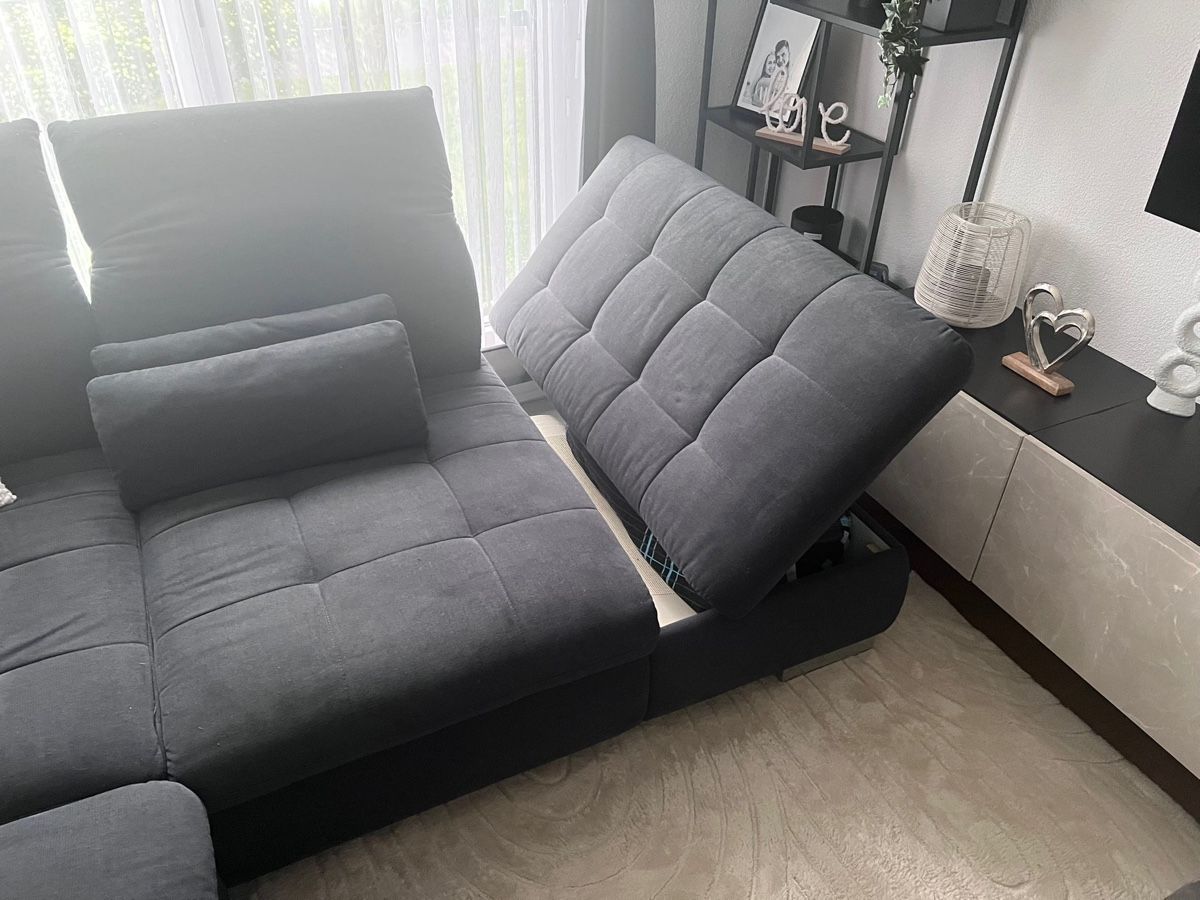 Divani: Grosses Ecksofa, dunkelgrau, 3 Jährig – Usato da Frauenfeld venduto da Sandro_Schuster91 3