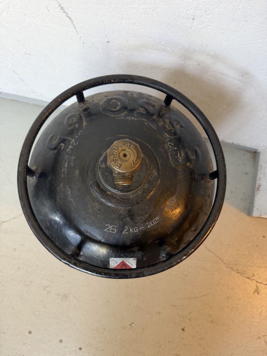 Gas-Geräte & -Technik: Gas Flasche  – Gebraucht aus Murten von Ski-Outlet 2
