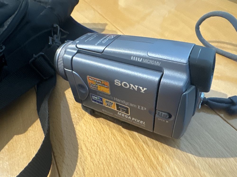 Sony Video Camera Recorder ab 1.— (Gebraucht) in Duggingen für CHF 2 ...
