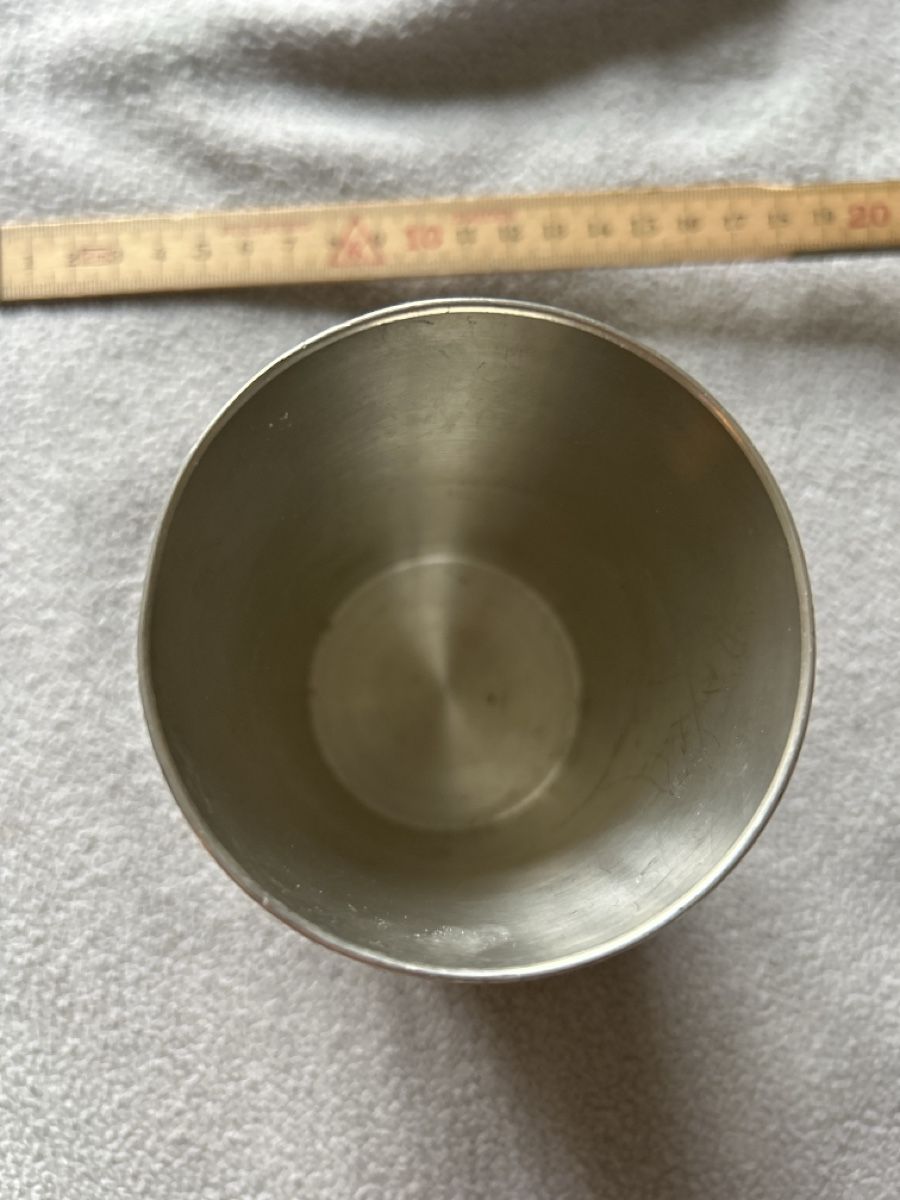 Tutte le decorazioni: Zinn Becher Jagd Motive – Usato da Bonstetten venduto da Ebano- 5