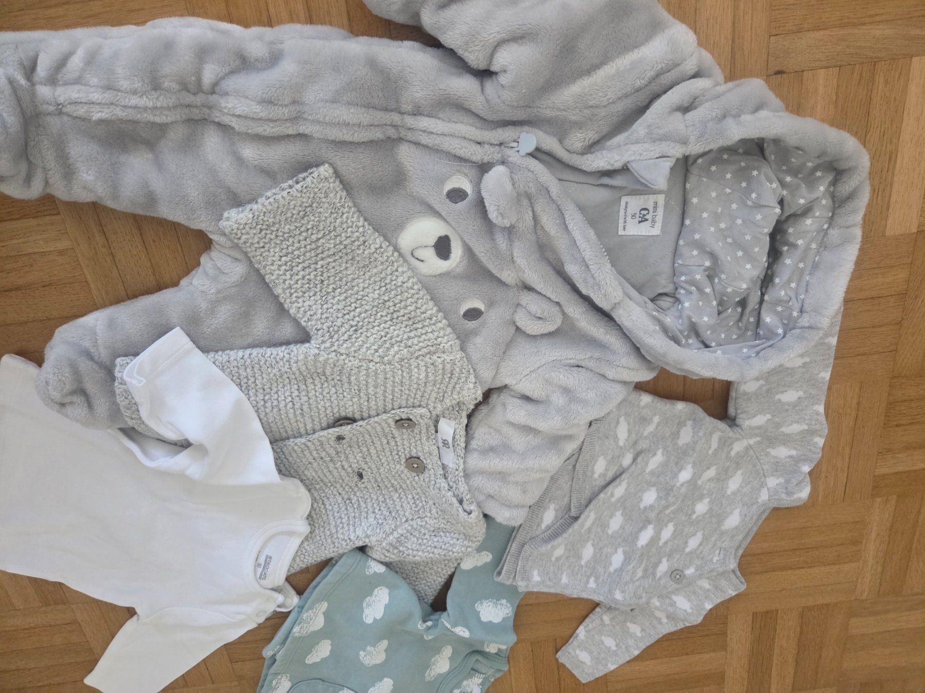Lotti & Set di vestiti: Baby Kleider Set, Grösse 50 – Usato da Regensdorf venduto da sar_895z 1