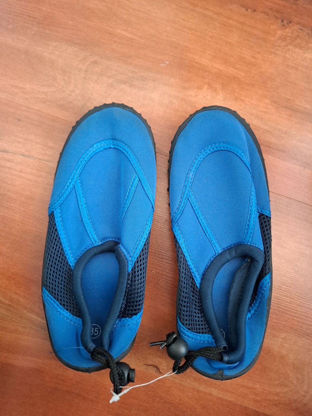 Scarpe per ragazzi: Badeschuhe Gr. 35  NEU ***TOP-Preis*** – Nuovo (secondo la descrizione) da Roggwil BE venduto da Konda