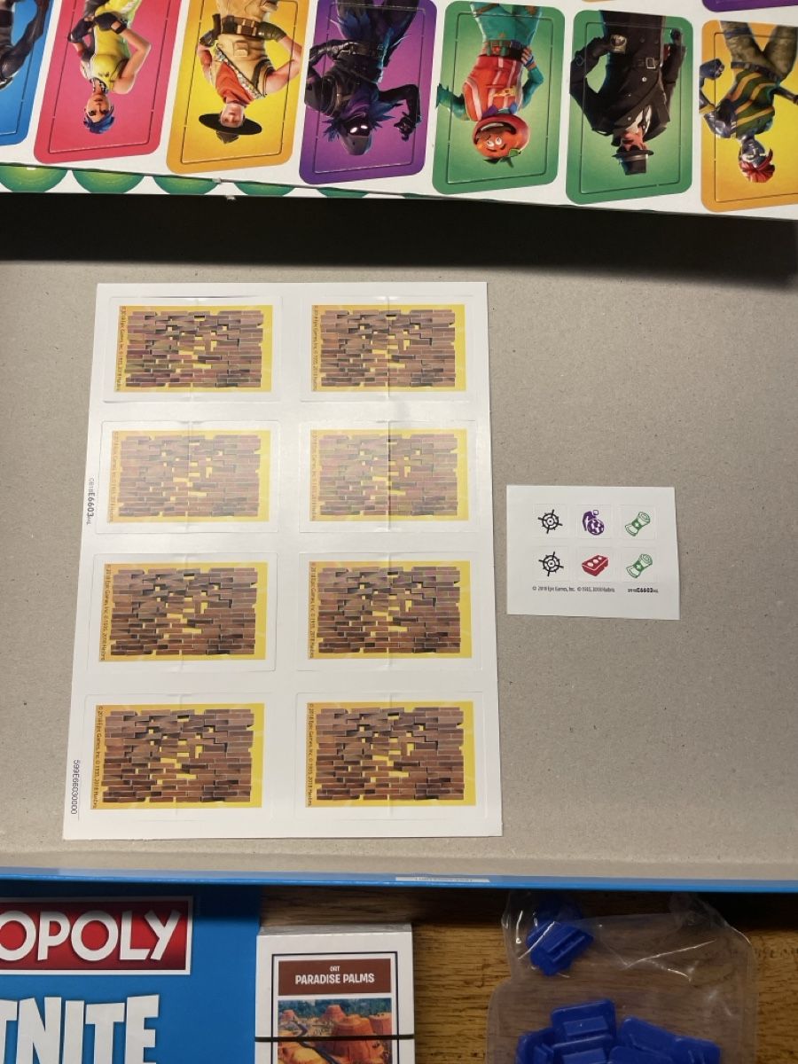 Spiele: Monopoly Fortnite neuwertig – Neu und originalverpackt aus Holderbank AG von Hallo104 6