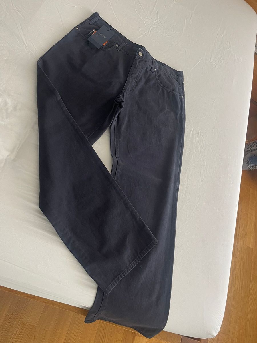 Armani Jeans: Armani Jeans – Nuovo (secondo la descrizione) da Meilen venduto da marsico79