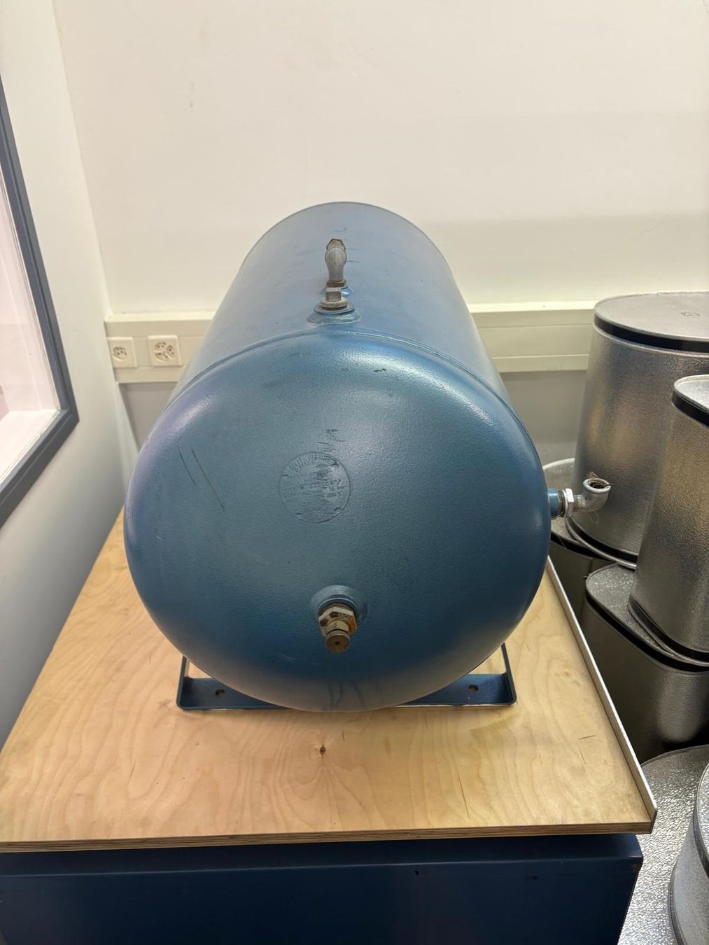 Compressori: Schallisolierter Luftdruckkompresor – Usato da Greifensee venduto da sonnenblume1981 8
