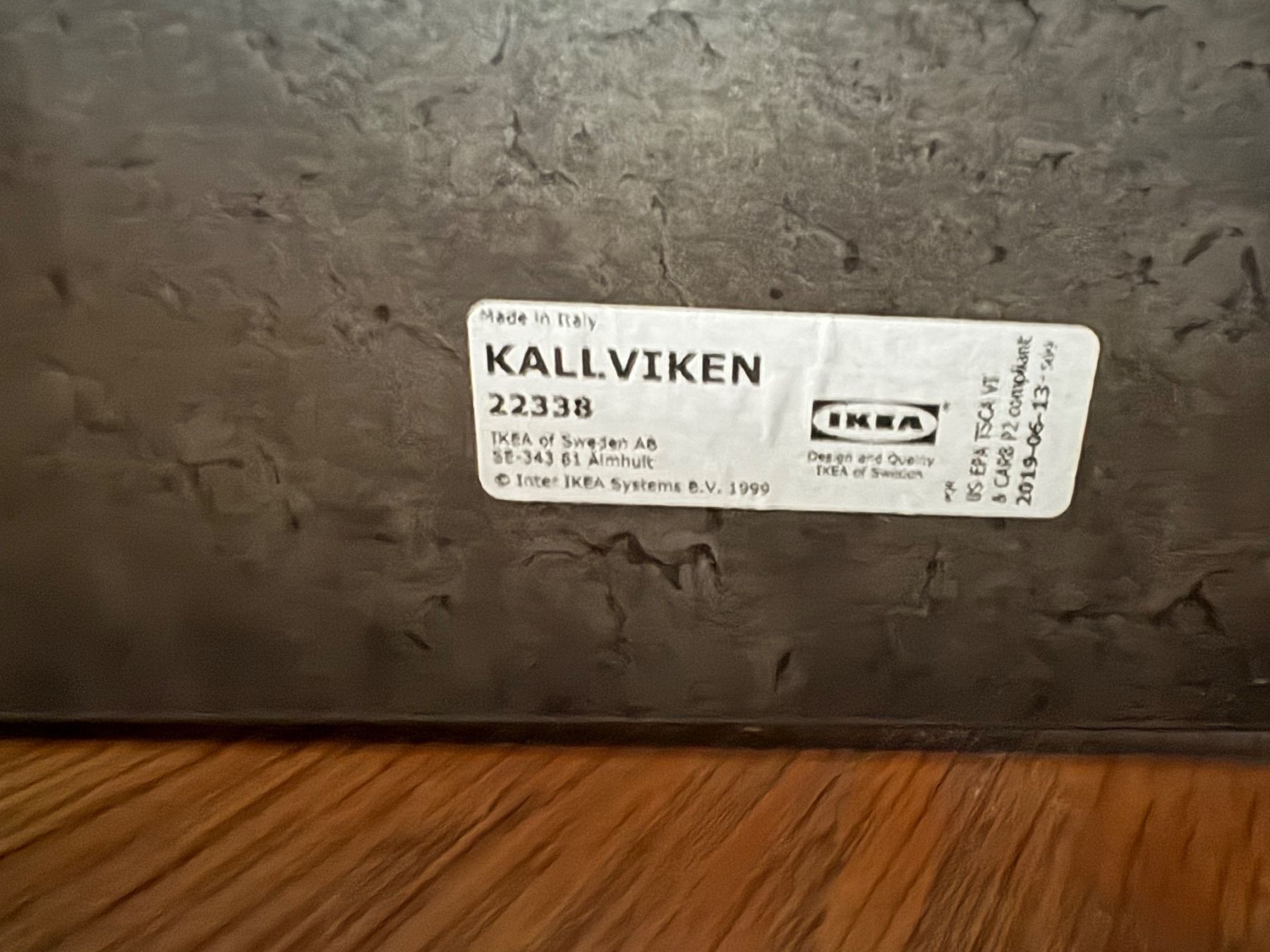 Ikea Meubles TV: KALLVIKEN IKEA  TV-Ständer (schwarz-grau) – D'occasion à Othmarsingen par shi_z6zz 2