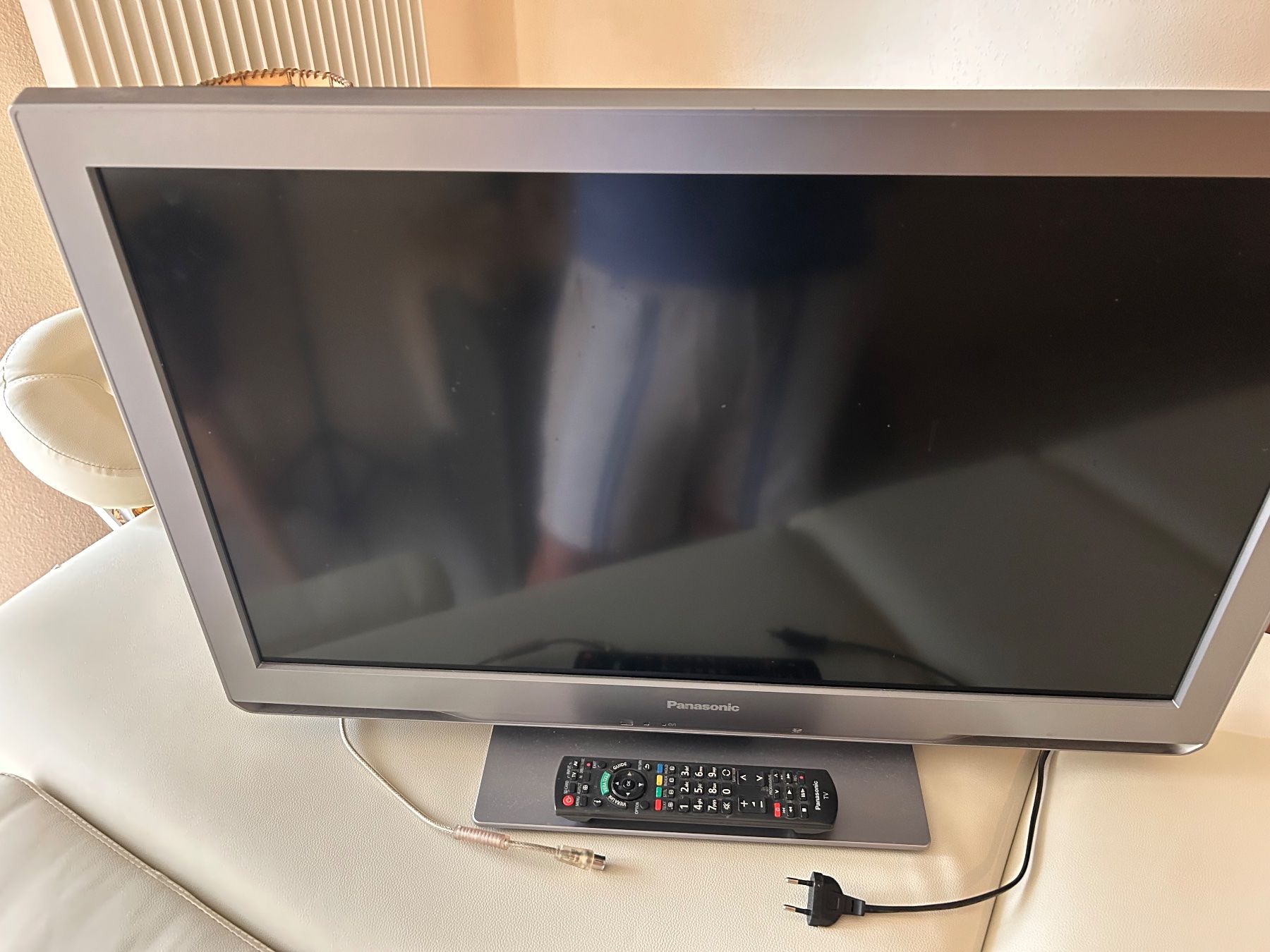 Panasonic Televisori: Panasonic TX-L32C3ES    16:9 – Usato da Füllinsdorf venduto da Elvissven