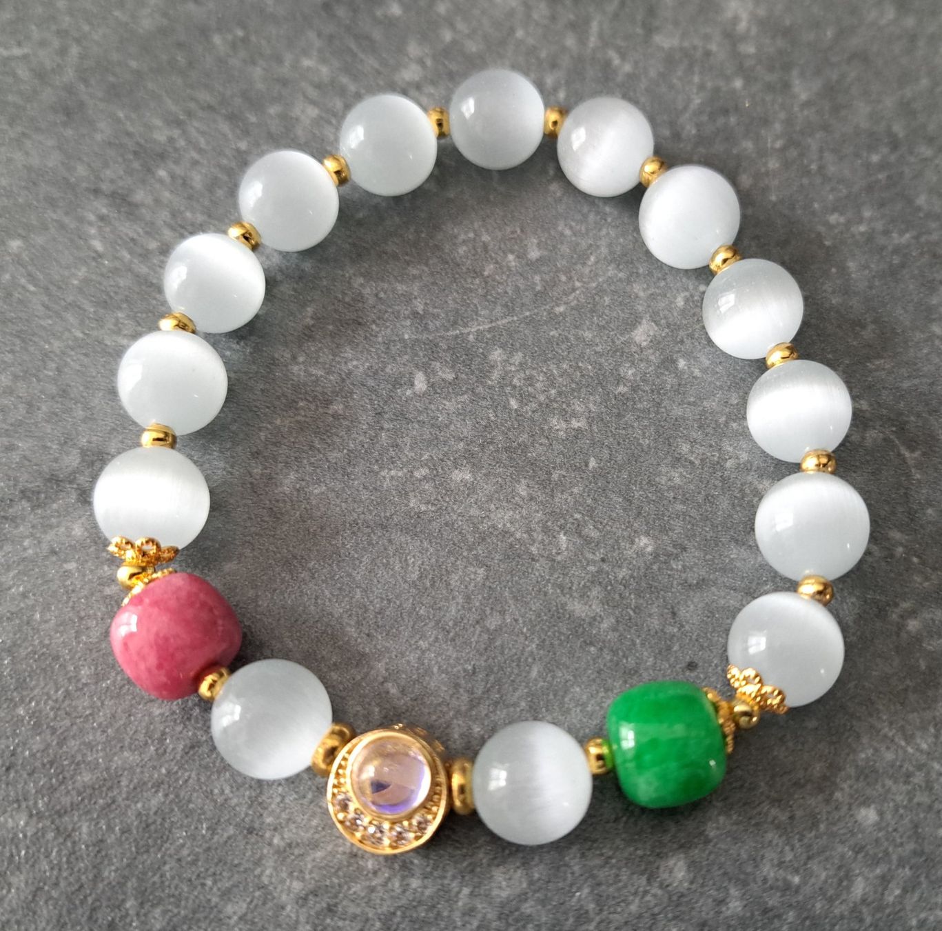 Armbänder & -reifen: Bracelet en perles d'opale – Gebraucht aus St-Imier von supernova21 1