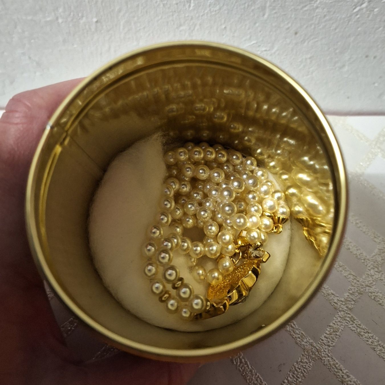 Catenine: Modeschmuck Perlenkette mit Strassherz / goldfarben – Usato da Muri AG venduto da Edlerweiss 8
