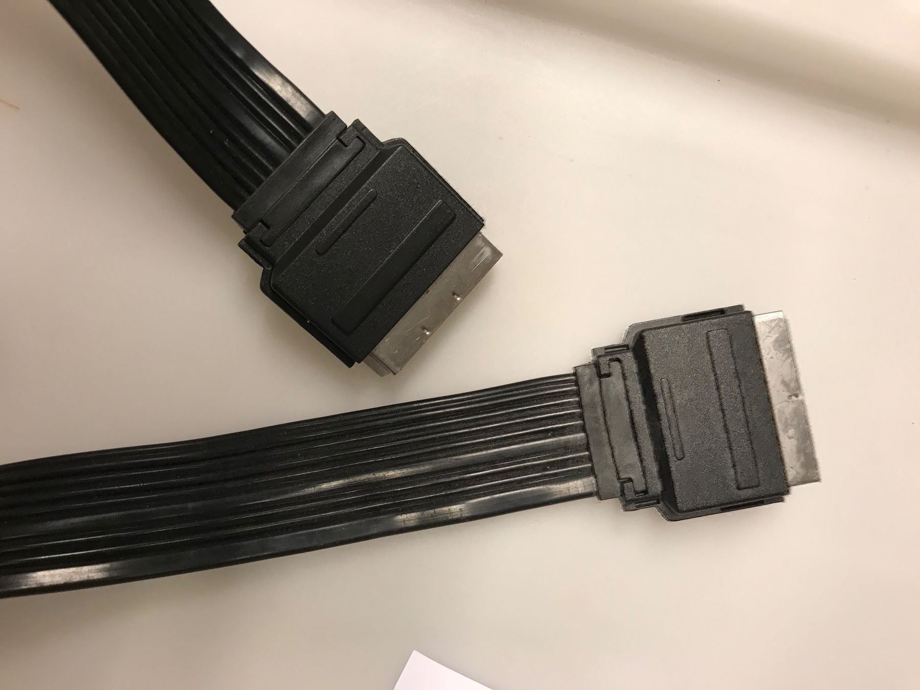 Kabel: Scart Kabel flach 1 Meter – Gebraucht aus Mauren von SB1606