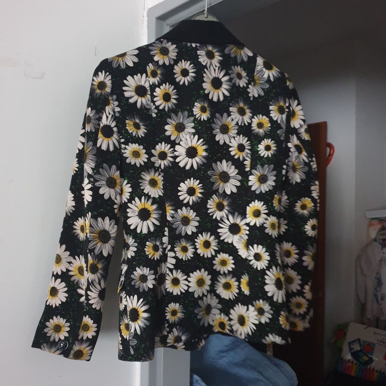 Moschino Jacken: Moschino blumiger Blazer Gr. 34 – Neu (gemäss Beschreibung) aus Frenkendorf von Moon111 1