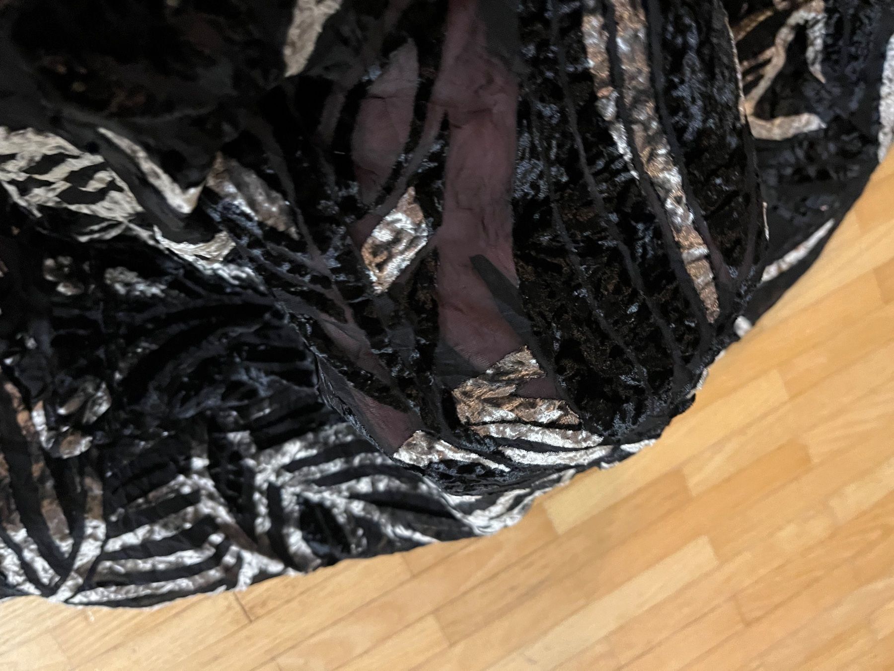 Nile Vestiti: Nile Kleid mit Muster aus Samt S NEU – Usato da st.gallen venduto da Strubili 2
