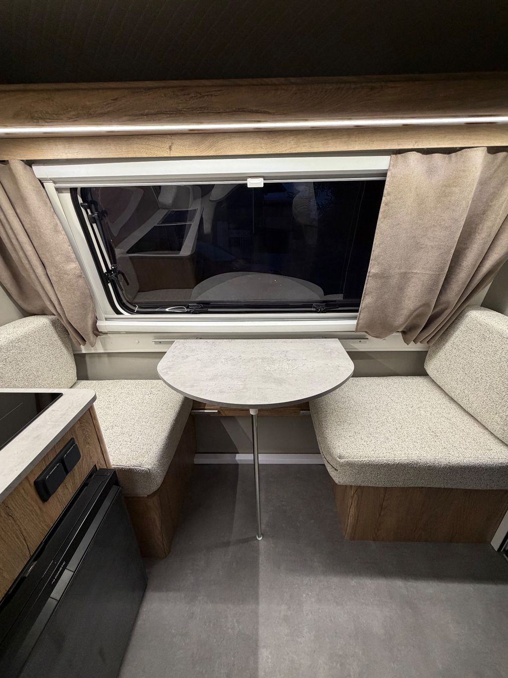 Rimorchi: Niewiadow N126D 750KG Wohnwagen – Nuovo (secondo la descrizione) da Reinach AG venduto da Melanie.Melanie 3