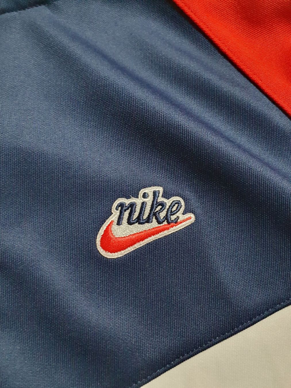 Nike Giacche: Nike Windrunner Trainingsjacke Retro Vintage Gr. M – Nuovo (secondo la descrizione) da St. Gallen venduto da CaliSunshine 2